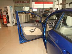 2011款 三厢 1.5L 手动 时尚型