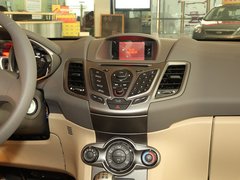 2011款 三厢 1.5L 手动 时尚型