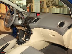2011款 三厢 1.5L 手动 时尚型