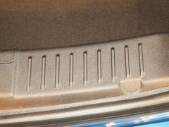 2011款 三厢 1.5L 手动 时尚型