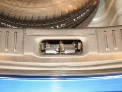 2011款 三厢 1.5L 手动 时尚型