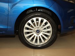 2011款 三厢 1.5L 手动 时尚型