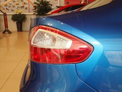 2011款 三厢 1.5L 手动 时尚型