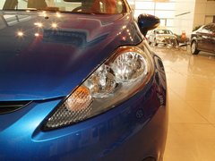2011款 三厢 1.5L 手动 时尚型