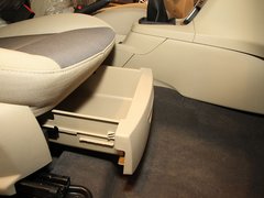 2011款 两厢 1.5L 手动 时尚型
