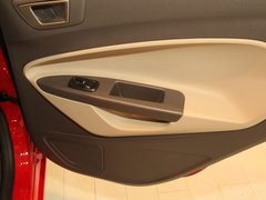2011款 两厢 1.5L 手动 时尚型
