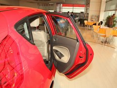 2011款 两厢 1.5L 手动 时尚型