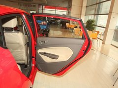2011款 两厢 1.5L 手动 时尚型