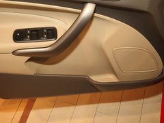 2011款 两厢 1.5L 手动 时尚型
