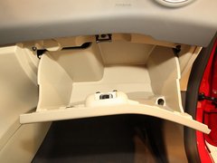 2011款 两厢 1.5L 手动 时尚型