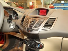 2011款 两厢 1.5L 手动 时尚型