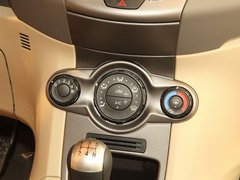 2011款 两厢 1.5L 手动 时尚型