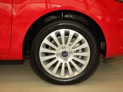2011款 两厢 1.5L 手动 时尚型