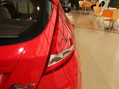 2011款 两厢 1.5L 手动 时尚型