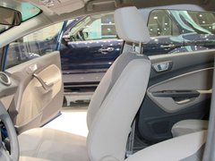 2011款 两厢 1.5L 自动 时尚型