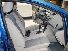 2011款 两厢 1.5L 自动 时尚型