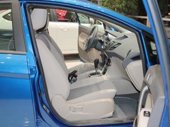 2011款 两厢 1.5L 自动 时尚型