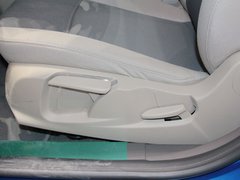 2011款 两厢 1.5L 自动 时尚型