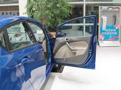 2011款 两厢 1.5L 自动 时尚型