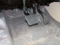 2011款 两厢 1.5L 自动 时尚型