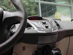 2011款 两厢 1.5L 自动 时尚型
