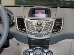 2011款 两厢 1.5L 自动 时尚型