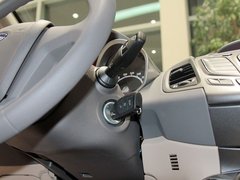 2011款 两厢 1.5L 自动 时尚型