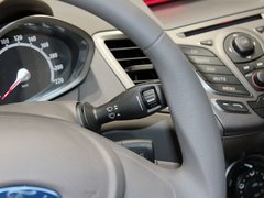 2011款 两厢 1.5L 自动 时尚型