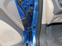 2011款 两厢 1.5L 自动 时尚型