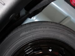 2011款 两厢 1.5L 自动 时尚型