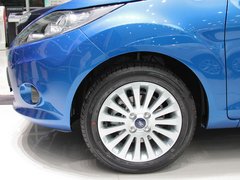 2011款 两厢 1.5L 自动 时尚型