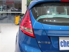 2011款 两厢 1.5L 自动 时尚型