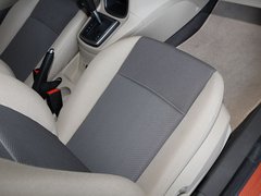 2011款 两厢 1.5L 自动 时尚型