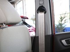2011款 两厢 1.5L 自动 时尚型