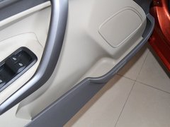 2011款 两厢 1.5L 自动 时尚型