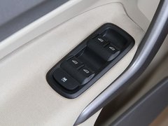 2011款 两厢 1.5L 自动 时尚型