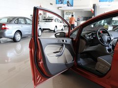 2011款 两厢 1.5L 自动 时尚型