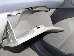 2011款 两厢 1.5L 自动 时尚型