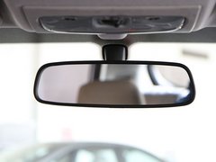 2011款 两厢 1.5L 自动 时尚型