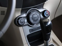 2011款 兩廂 1.5L 自動 時尚型