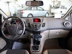 2011款 两厢 1.5L 自动 时尚型
