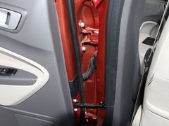 2011款 两厢 1.5L 自动 时尚型