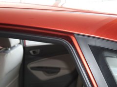 2011款 两厢 1.5L 自动 时尚型