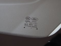 2011款 两厢 1.5L 自动 时尚型