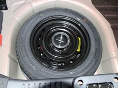 2011款 两厢 1.5L 自动 时尚型