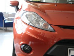 2011款 两厢 1.5L 自动 时尚型