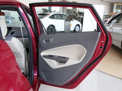 2011款 两厢 1.5L 自动 时尚型