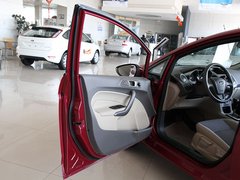 2011款 两厢 1.5L 自动 时尚型