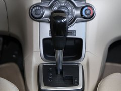 2011款 两厢 1.5L 自动 时尚型