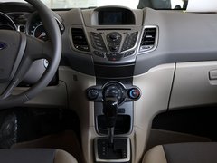 2011款 两厢 1.5L 自动 时尚型